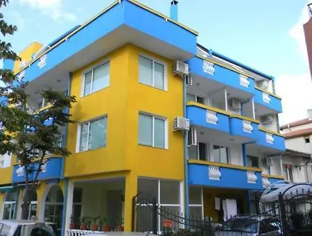 فندق Family Temida 3*