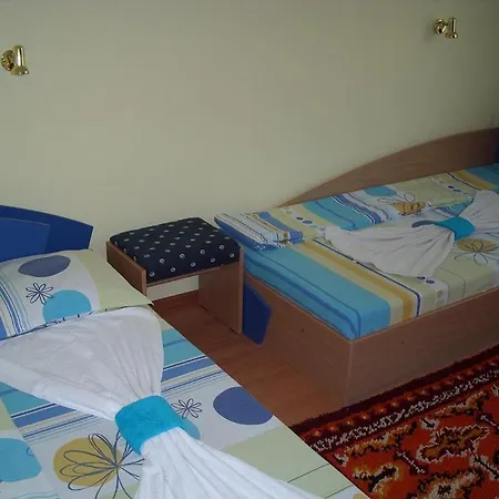 فندق Family Temida 3*
